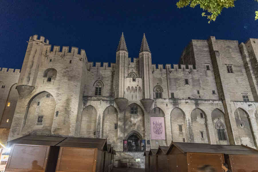 Francia - Avignon 059 - Palacio de Los Papas - imagen nocturna.jpg